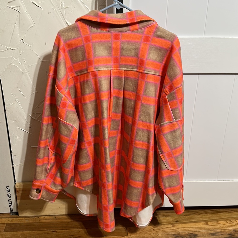 Women’s Shacket - Picture 2 of 3
